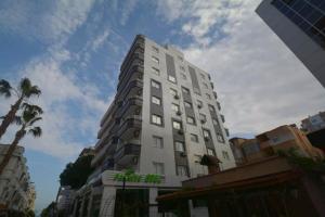 Palm Hotel, Кызкалеси