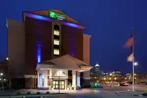 Holiday Inn Express Hotel & Suites Indianapolis Dtn-Conv Ctr, an Ihg Hotel, Индианаполис