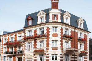 Hotel Le Fer à Cheval, Довиль