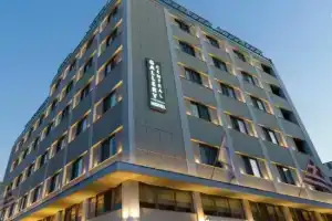 Gallery Central Piraeus Port, Пирей