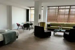 Aléa Rooms, Лечче
