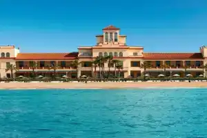 Le Meridien Ra Beach Hotel & SPA, Кома-Руга