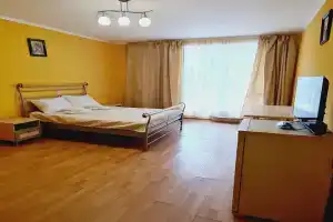 Первая Линия, Приветное