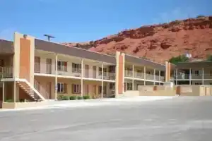 Economy Inn & Suites, Сент-Джордж