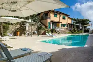 Il Mirto Bed and Breakfast, Империя