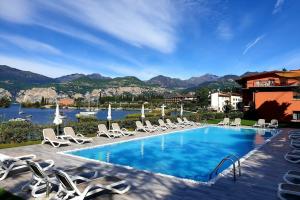 Beach Hotel Rosa, Мальчезине