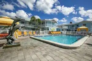 St Pete Beach Suites, Сент-Питерсберг Бич
