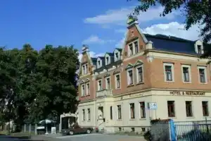 Hotel & Restaurant Lindenhof, Радебойль