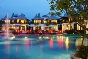 Отель «z Through By The Zign - Sha Extra Plus», Паттайя