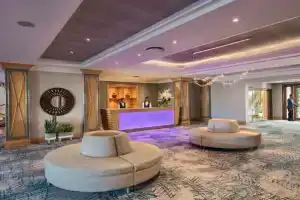 Le Suffren Hotel & Marina, Порт-Луи