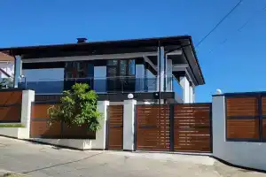Hадeждa, Адлер