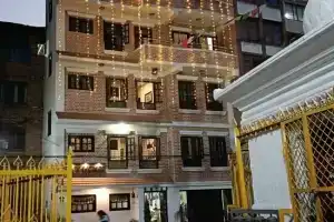 Easy Homes, Патан