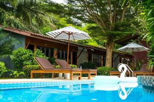 Phuket Siam Villas, Чалонг
