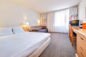 Castrum Hotel Székesfehérvár, Секешфехервар
