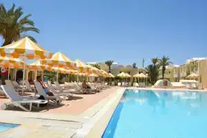 Hotel «Venice Beach», Трифа