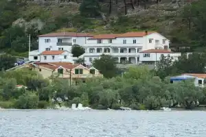Apartments Marina, Лопар