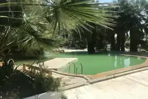 Kur-tur Otel, Карахайыт