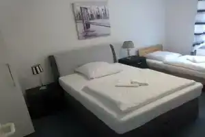 Pension Donau Apartments, Ганновер