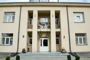Happy Hotel, Рига