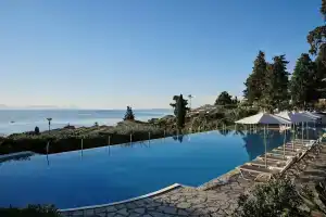 Aeolos Beach Resort, Бенитсес