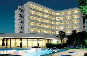 Hotel Commodore Terme, Монтегротто-Терме