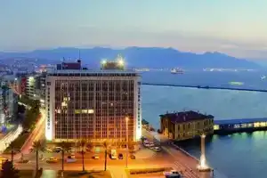 Mövenpick Hotel Izmir, Измир