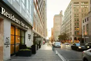 Residence Inn by Marriott Dallas Downtown, Даллас