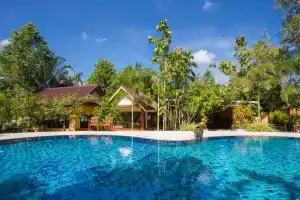 Baan Suan Resort, Чалонг