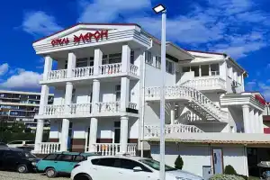 Отель «Элерон»