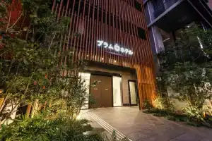 Plum Hotel, Осака