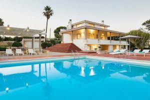 Villa Maya, Марина-ди-Модика
