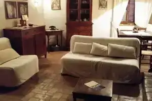Etruscan House, Питильяно