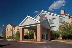 Fairfield Inn and Suites by Marriott Denver Aurora Medical Center, Аврора