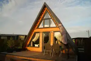 База отдыха «Озёрное», Девица