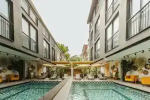 Ella Suites Hotel, Лара