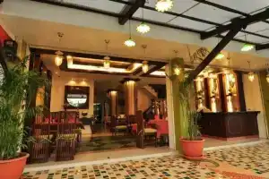 Marina Boutique Suites, Патонг