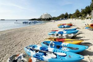 Low Cost Resort Manza Beach, Онна