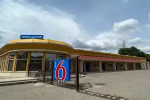 Отель «6», Элиста