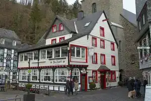 Hotel Flosdorff - Appartements, Моншау