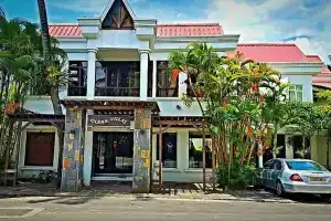Ocean Villas Hotel, Гранд Бай