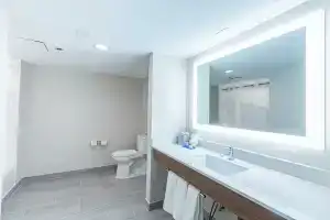 Holiday Inn Express And Suites Arlington North - Stadium Area, an Ihg Hotel, Арлингтон