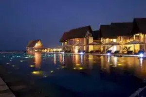 Maalu Maalu Resort & SPA Pasikuda, Пасикуда