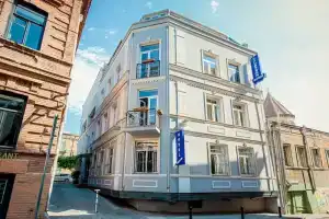 Sharden Hotel, Тбилиси
