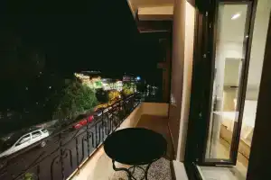 Yasemi, Аргостолион