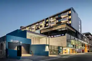 Quest South Perth Foreshore, Перт