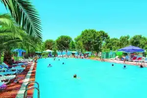 Mavi Holiday Village, Гюллюк