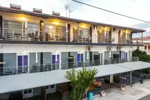 Nikolaidis Apartments, Неа-Плайя