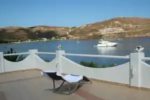 Cyclades Hotel Serifos, Ливадион
