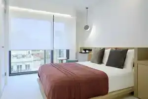 Twinn Downtown Piraeus, Пирей