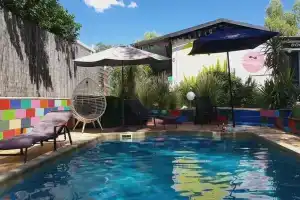 Alice's Secret Travellers Inn, Элис-Спрингс